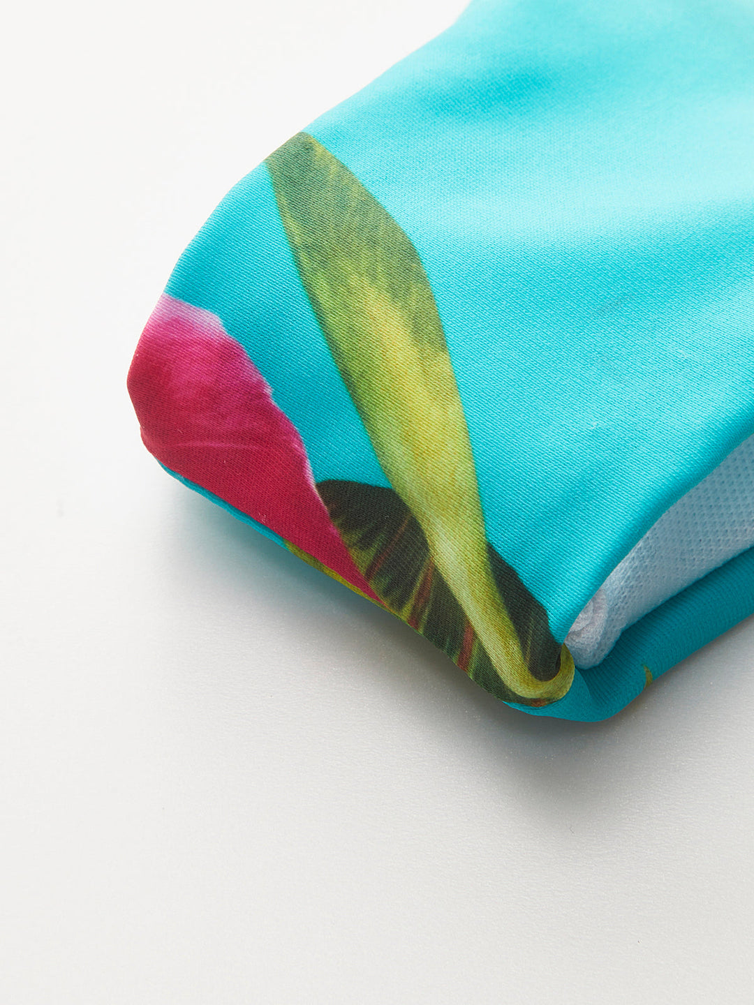 Çekici Çiçekli Boncuklu Bikini Takımı