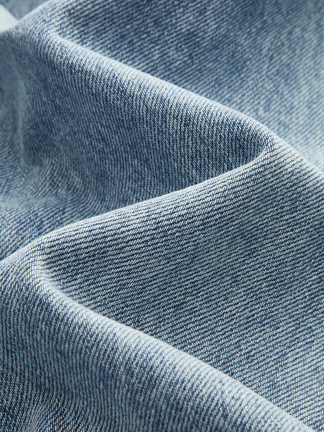 Şık Asimetrik Bel Wide-Leg Jeanler ile Modaya Uygun Bir Görünüm