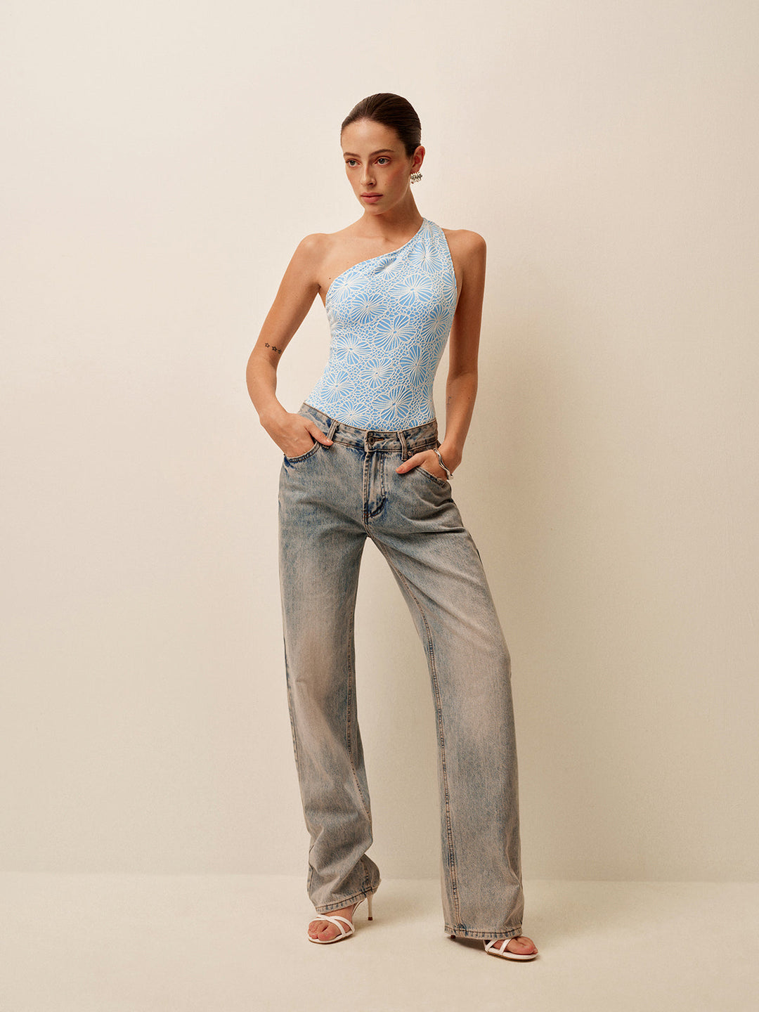 Şık Asimetrik Dantel Kesim Sırt Monokini