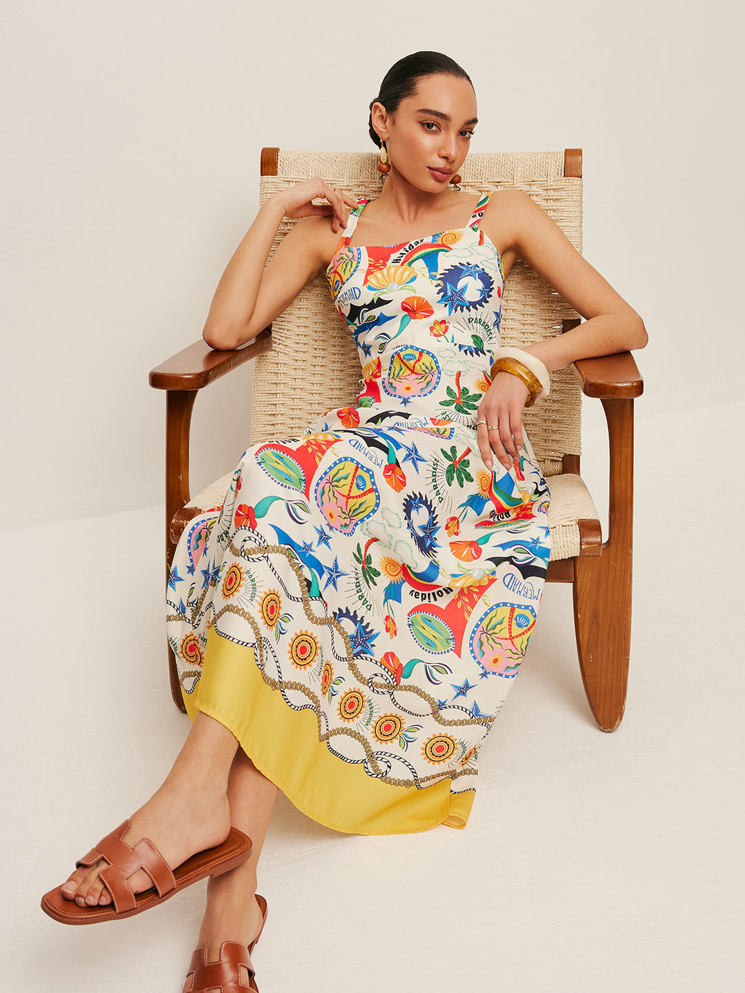 Canlı Desenli Askılı Elbise