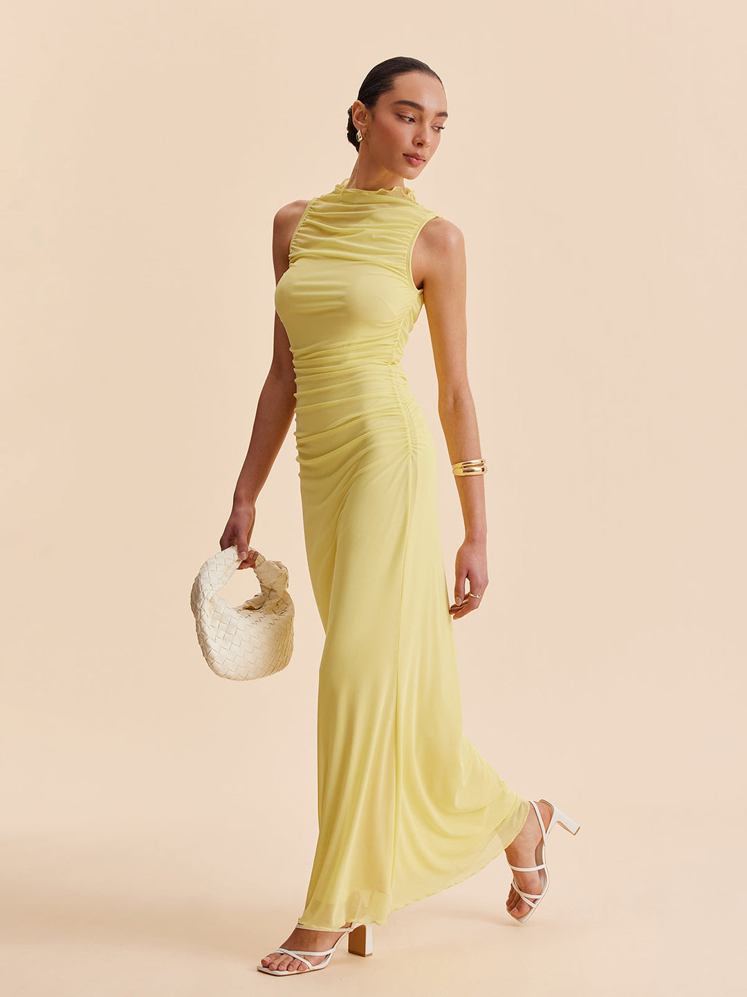 Елегантна мрежеста рокля с детайли