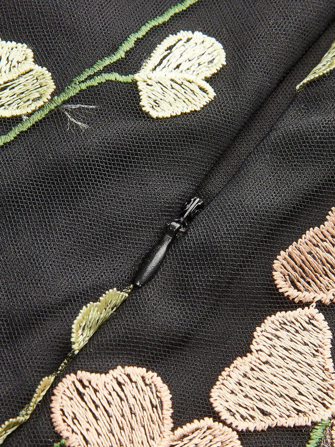 Canlı Çiçek Desenli Nakışlı Dantel Elbise