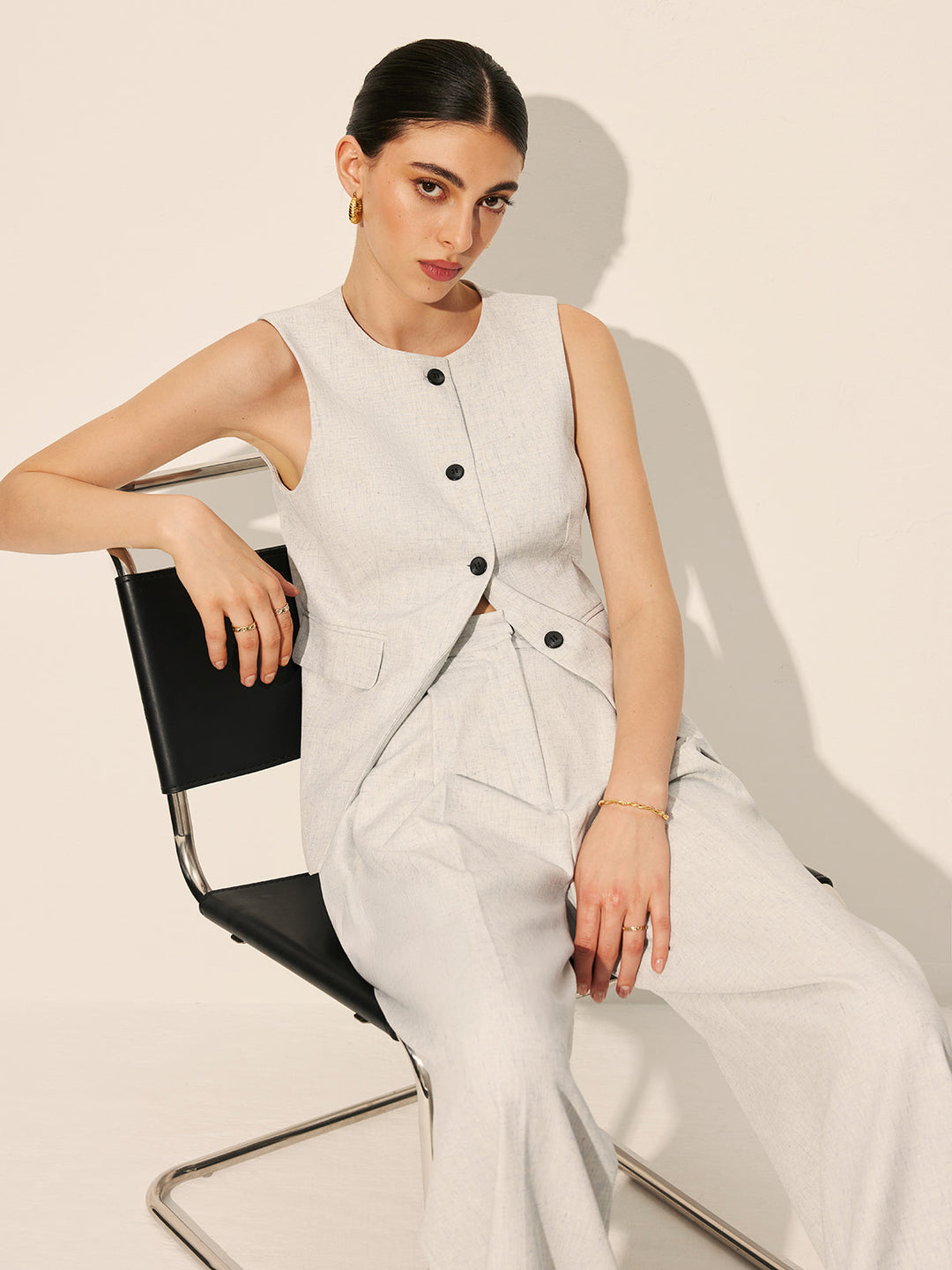 Şık Cepli Kolsuz Vücut Yeleği