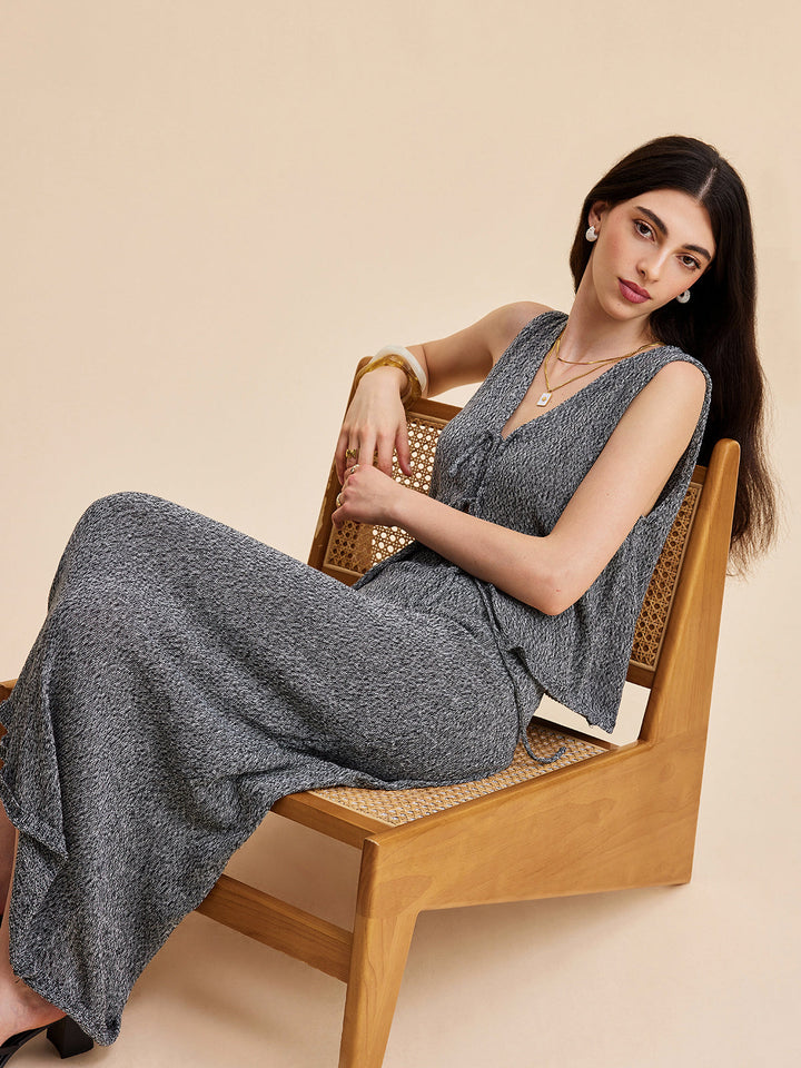 Şık Uzun Triko Yelek ve Şık Bağlama Detayı