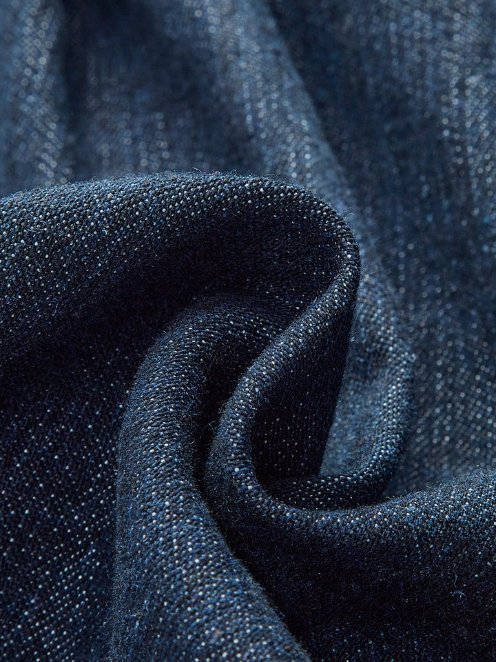 Безпроблемен стил с шикозната дънкова рокля без ръкави с волани