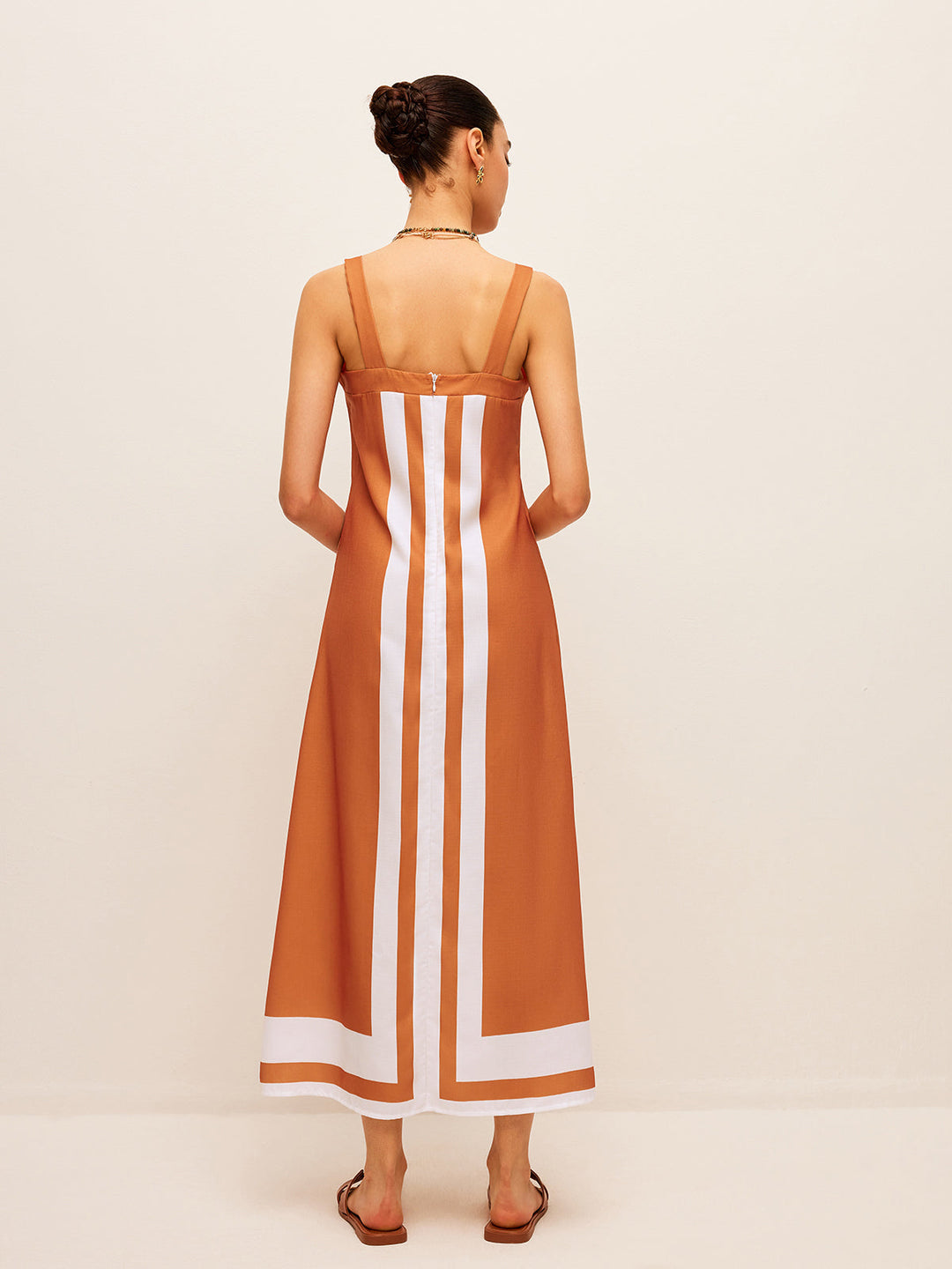 Şık Renk Bloklu Kare Yaka Elbise ile Zahmetsiz Stil