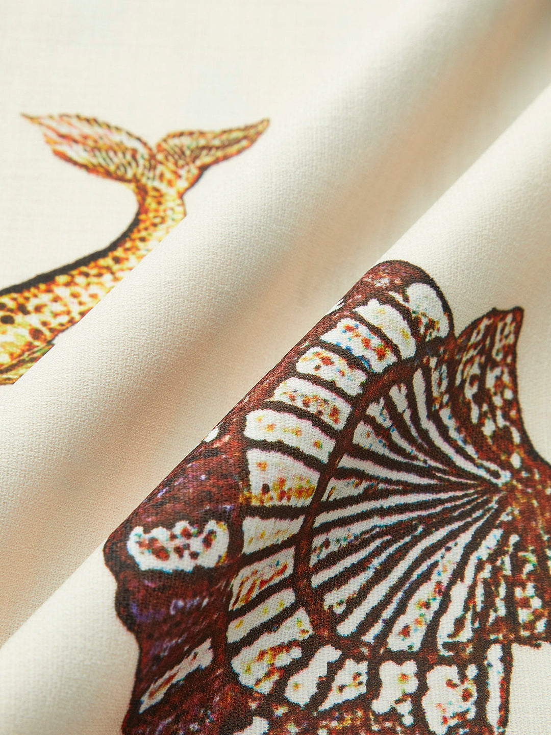 Şık Desenli Gömlek ve Şnorkel Pantolon Takımı