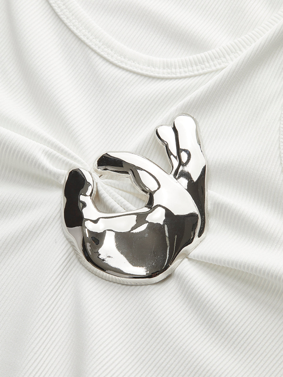 Şık Ribanalı Triko Bluz, Şık Metal Aksesuarlarla Donatılmış