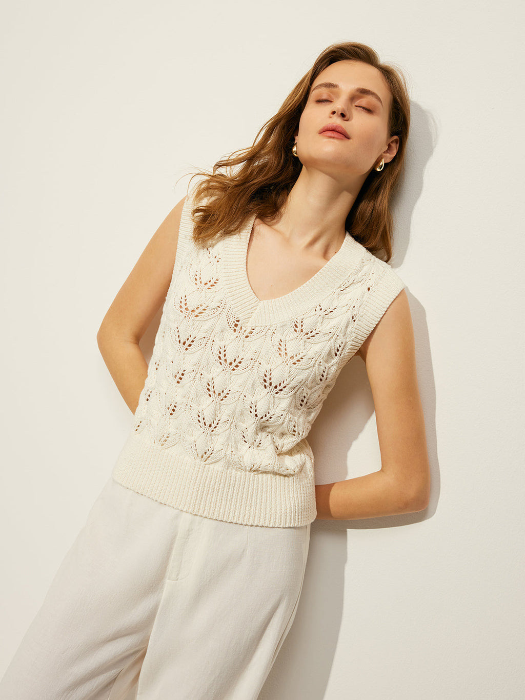 Floral Jacquard V-Neck Knit Vest — Svelte Chic
