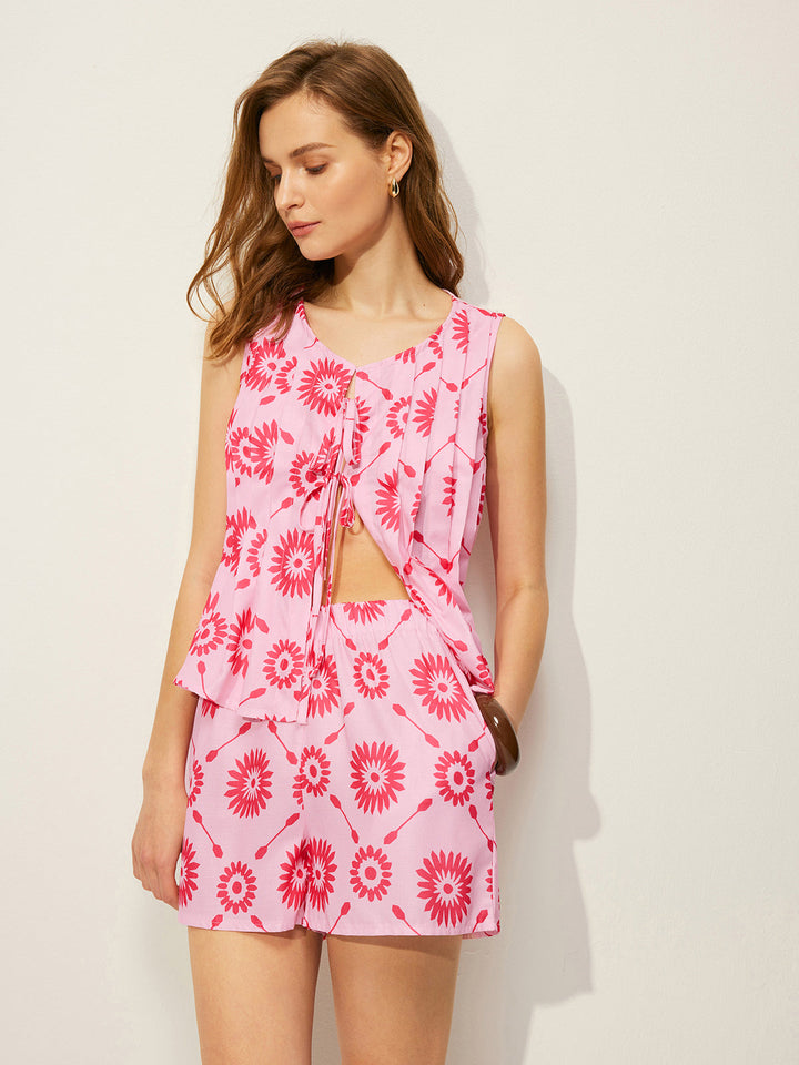 Şık Çiçek Desenli Şort Takımı, Pratik Ceplerle Donatılmış