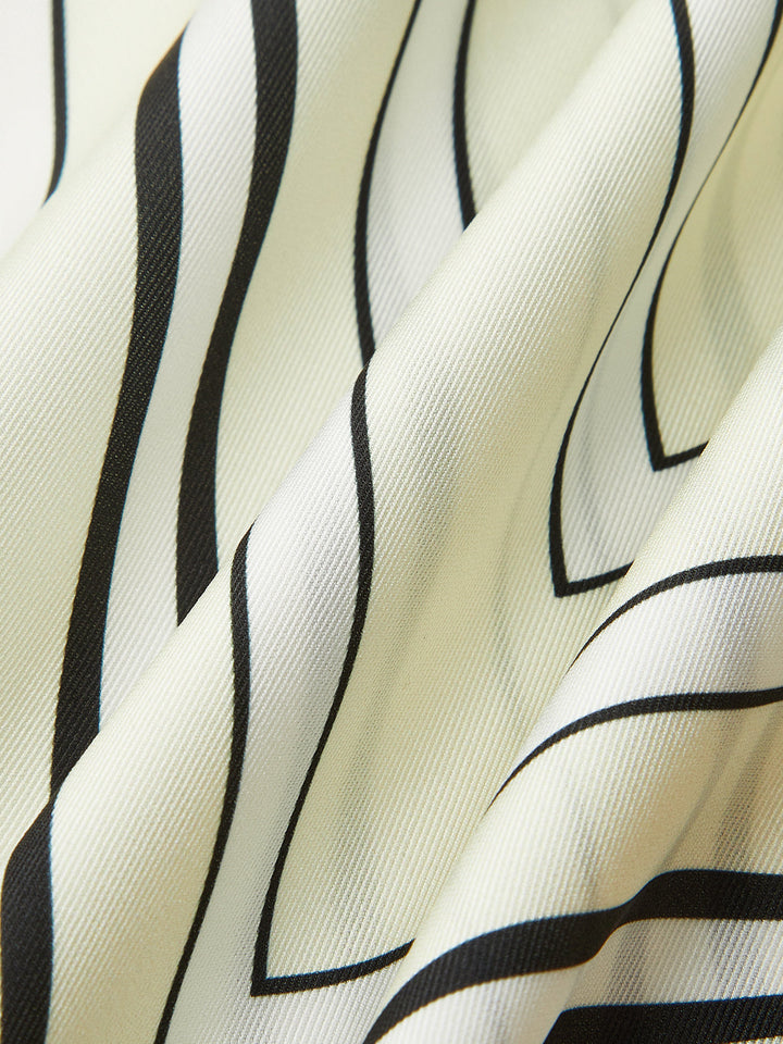 Şık ve Modern Tarz İçin Çizgili Desenli Gömlek