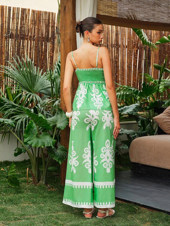 Çiçek Desenli Camı Üst Takım ve Bol Paçalı Pantolon