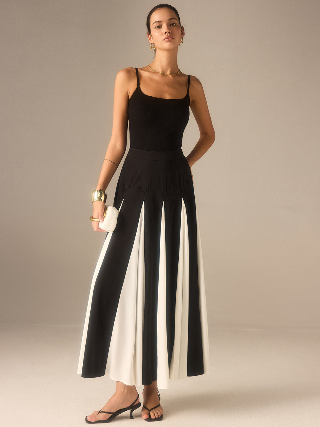 Renk Bloklu Orta Boy Etek ile Ek Paneller