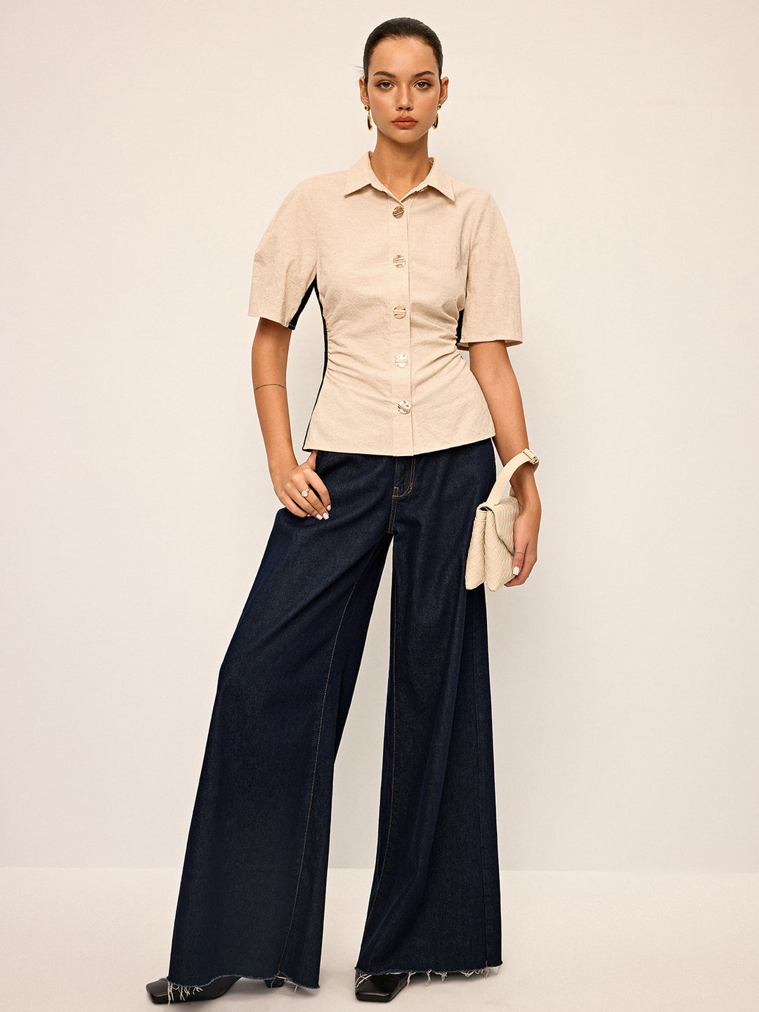 Pamuk ve Keten Kontrast Dikişli Burgu Detaylı Gömlek