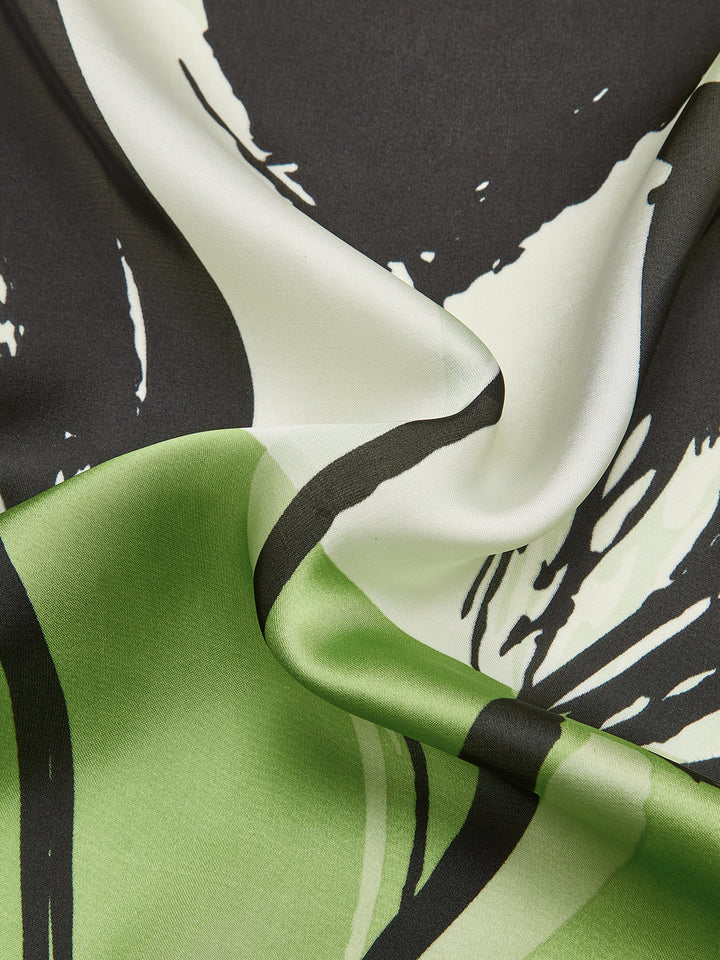 Çiçek Desenli Kare Fular