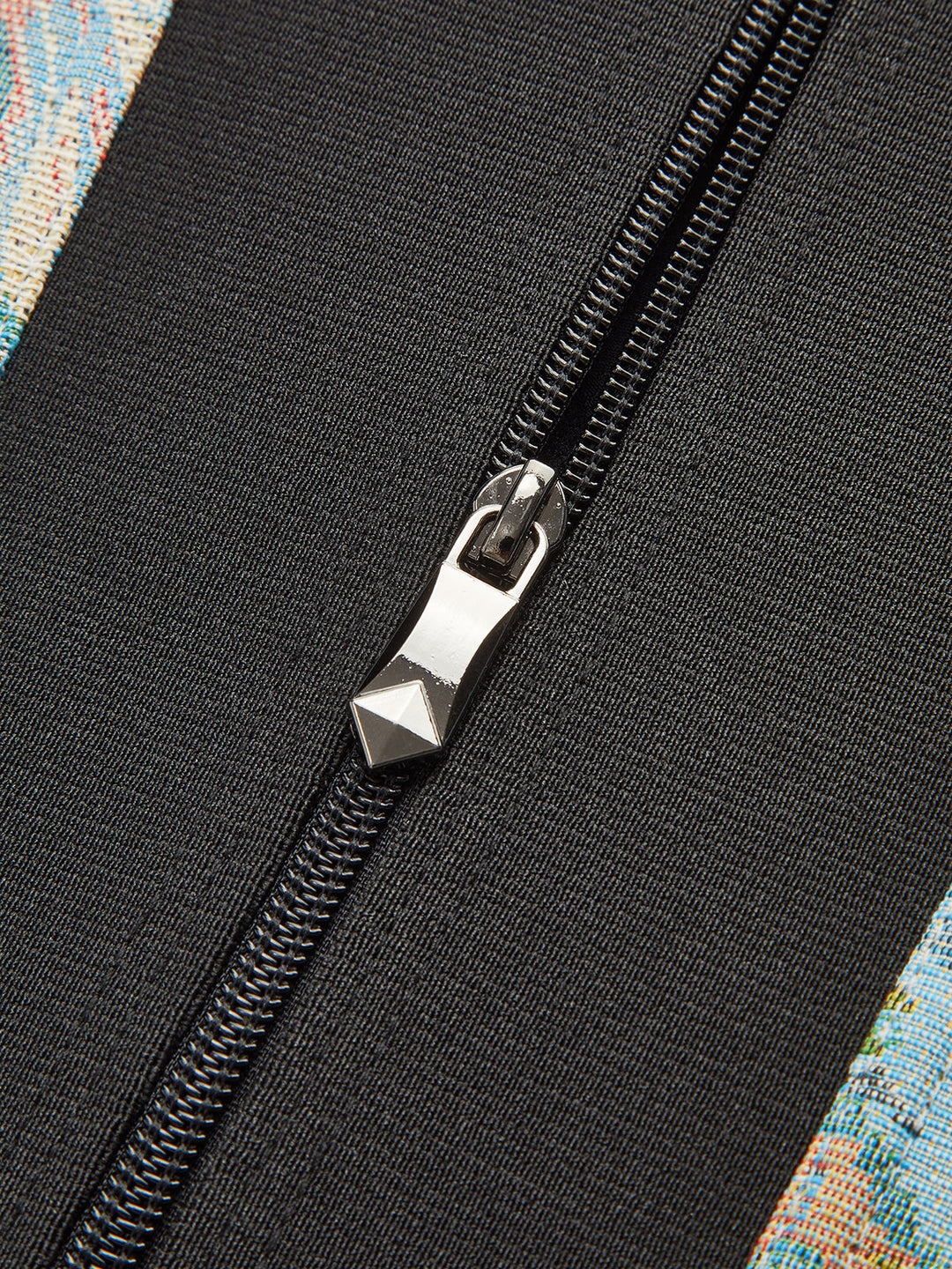 Çiçek Desenli Jakarlı BelkorseÜst