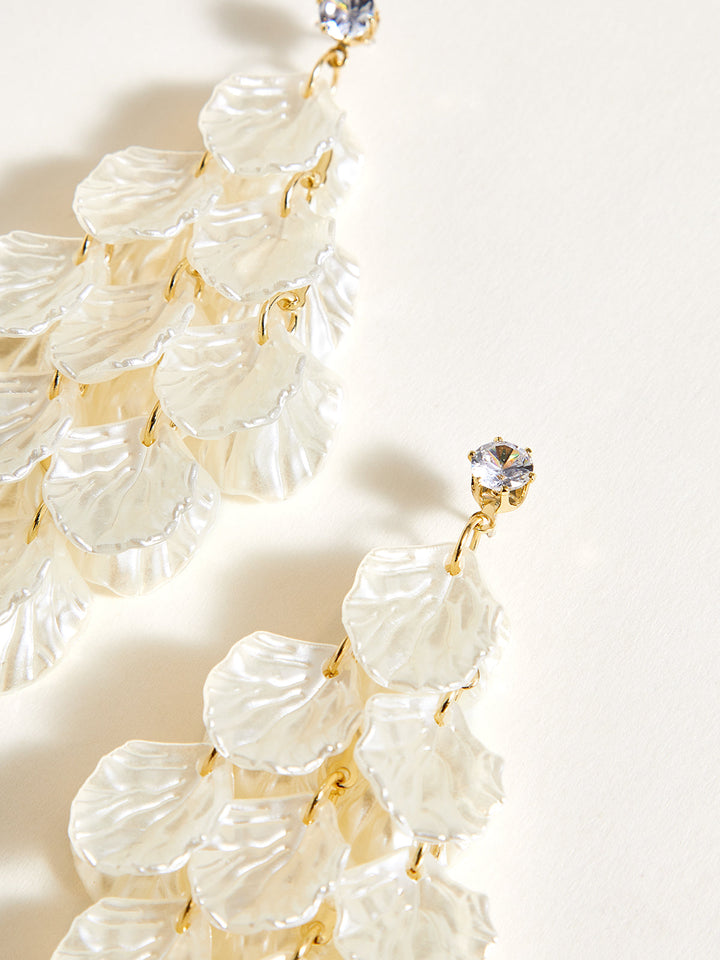 Shell Petal Püsküllü Küpe