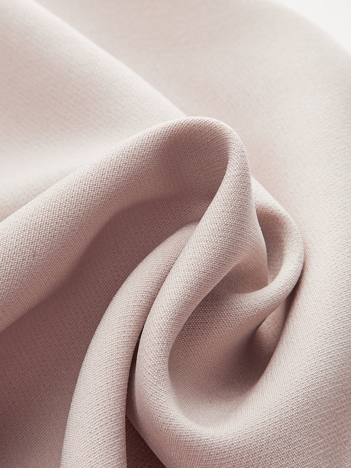 Bir Omuzlu Dantelli Üst ve Çift Düğmeli Takım