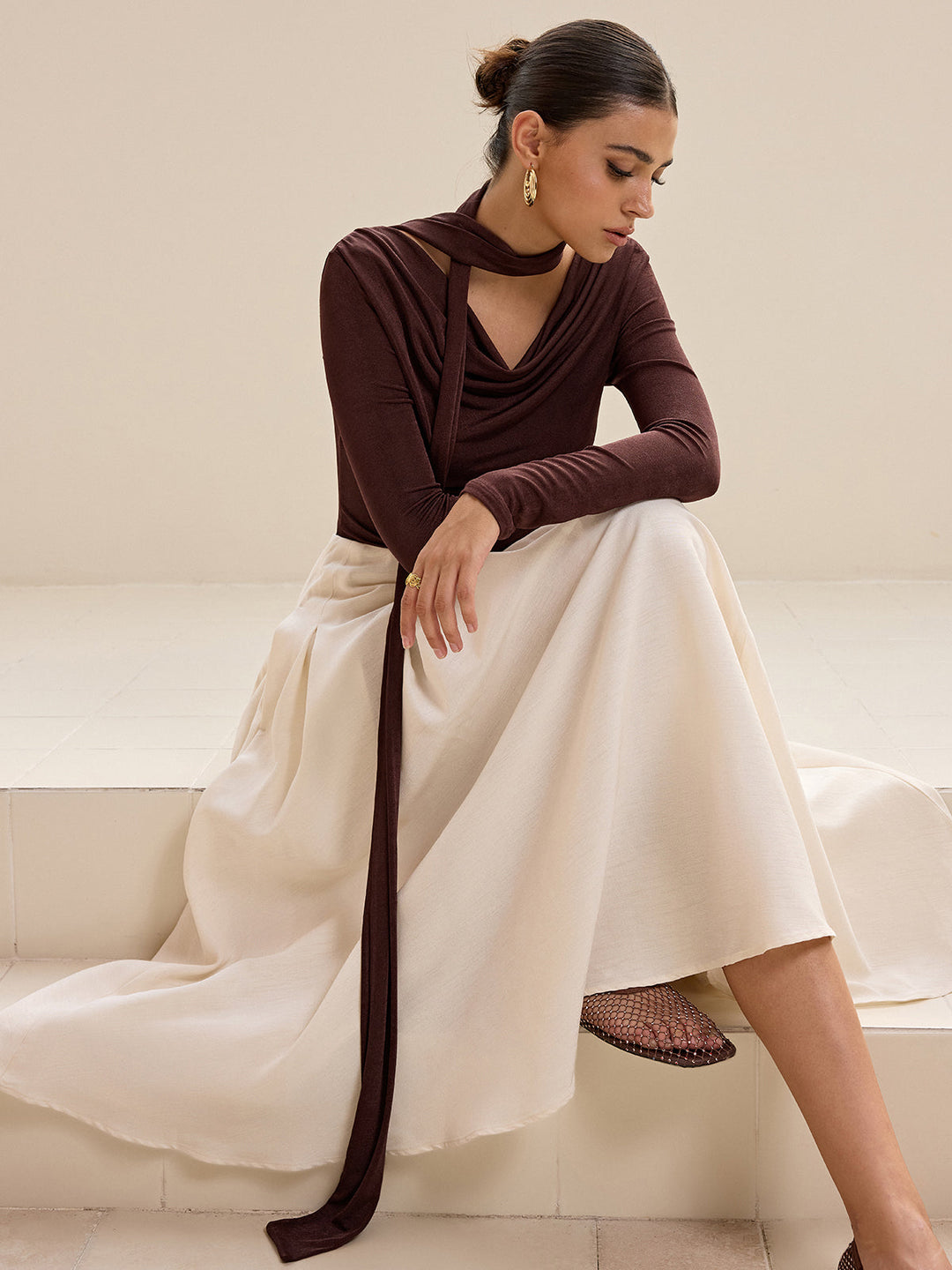 Asimetrik Boyun Fiyonk Detaylı Uzun Kollu T-shirt