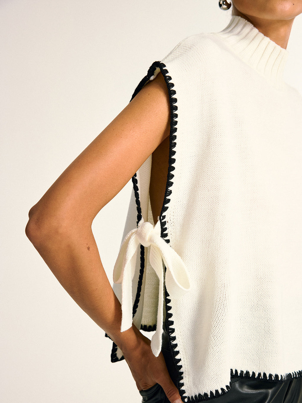 Contrast Trim Side Bow Knit Vest — Svelte Chic