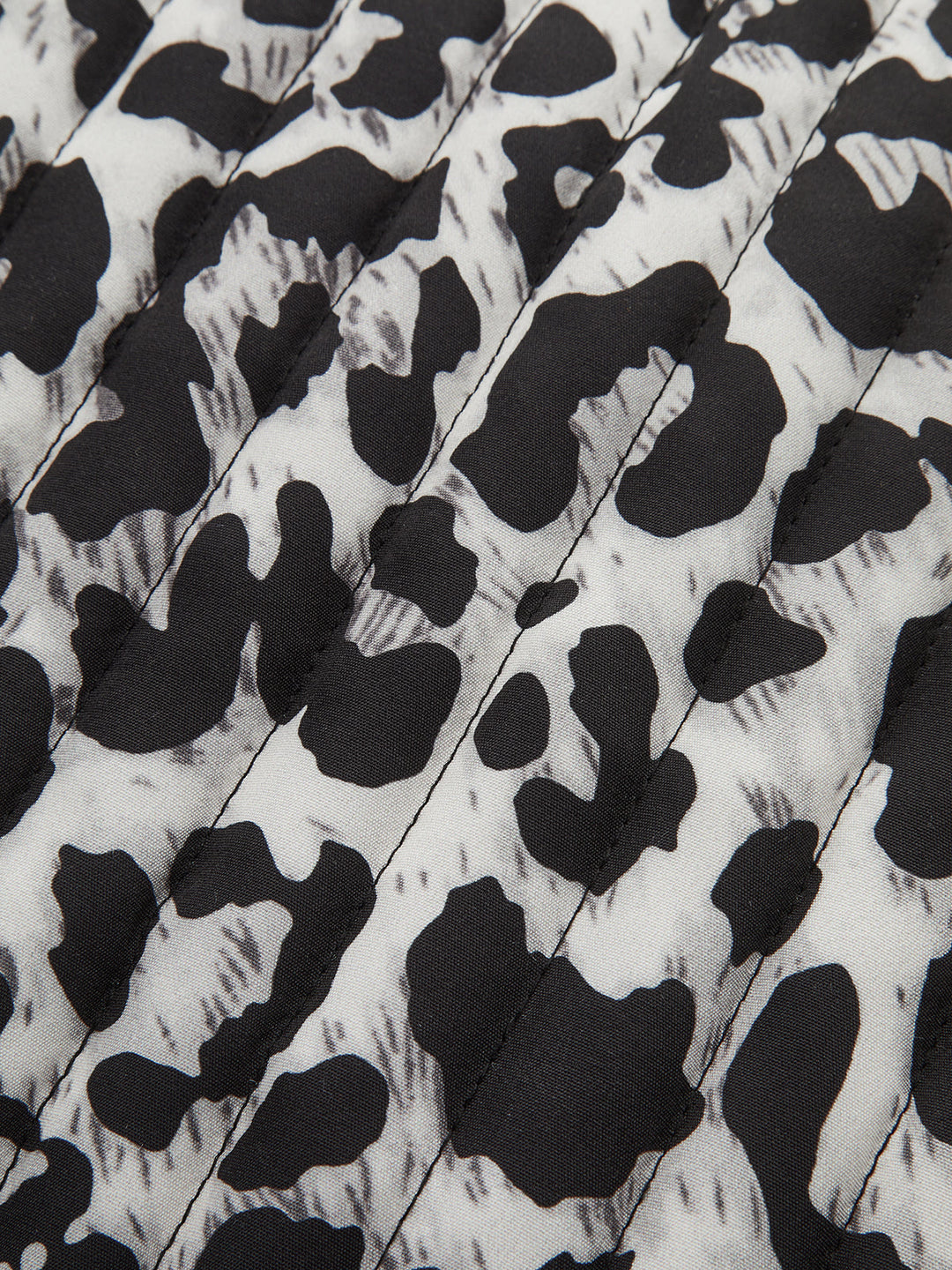 Leopar Desenli Matlaşali Yelek ve Süslemeli Papyon