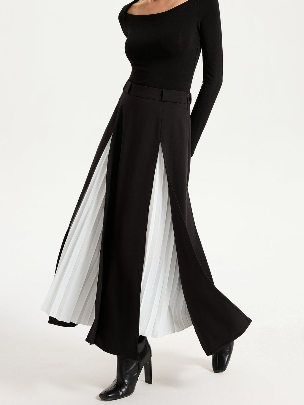 Contrast Twist Maxi Skirt — Svelte Chic