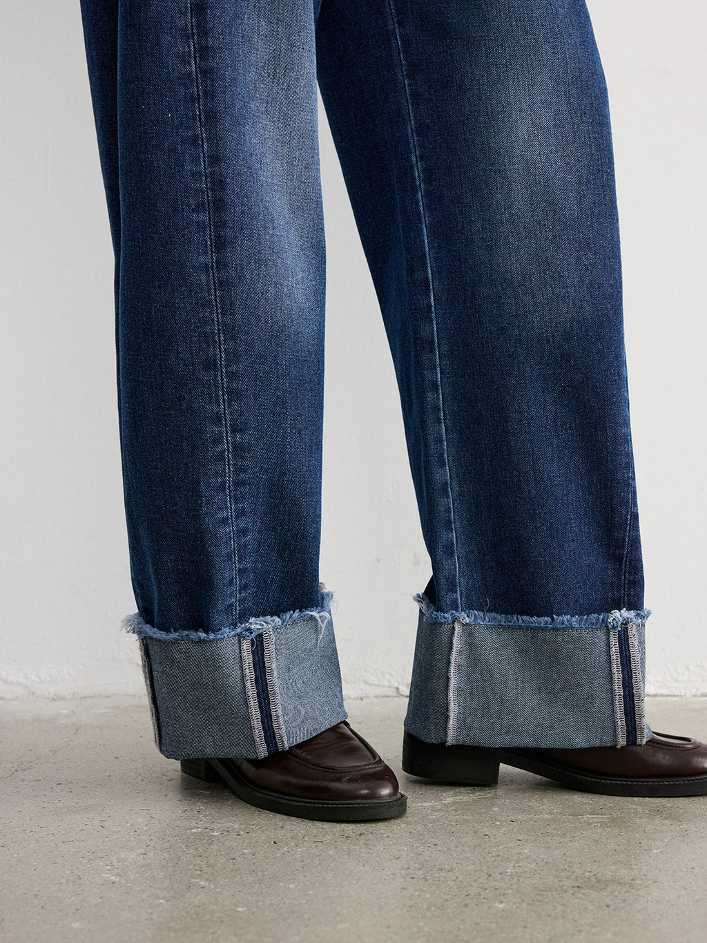 Frayed Hem Denim Jeans — Svelte Chic