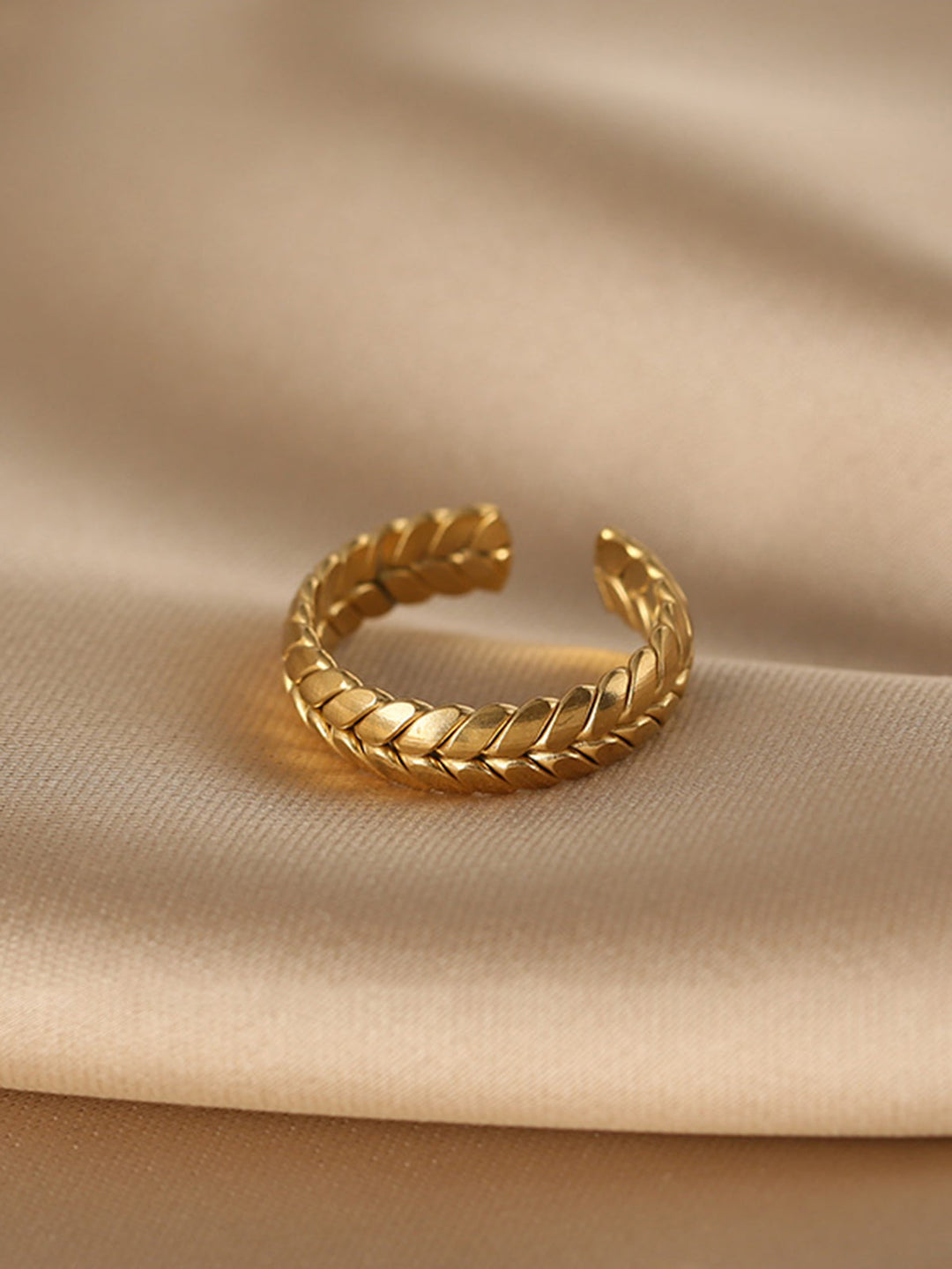 Örgülü Açık Yüzük