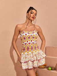 Мини рокля с волани и яка тип „лодка“ от Judson