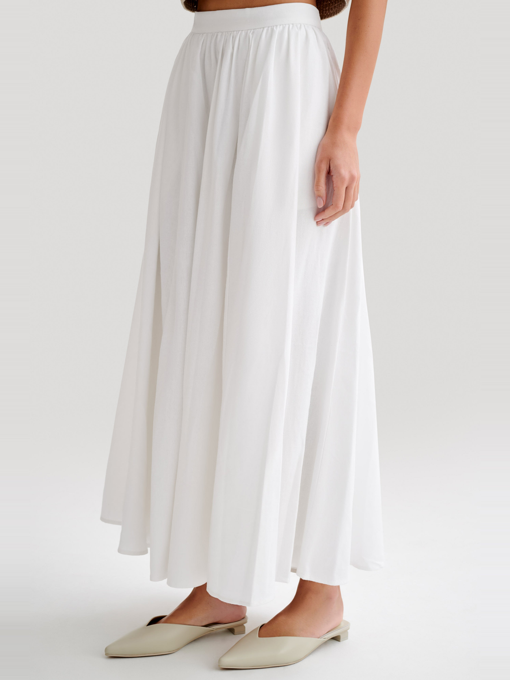 Clarence Linen A-Line Maxi Skirt — Svelte Chic