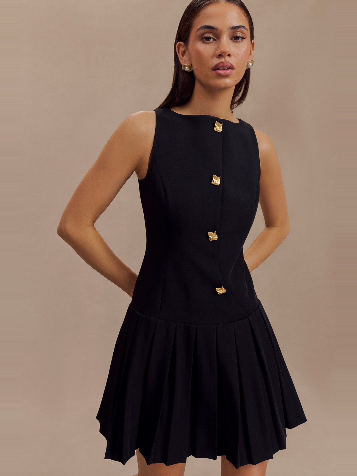 Mackenzie Pleated Sleeveless Mini Dress in Black — Svelte Chic