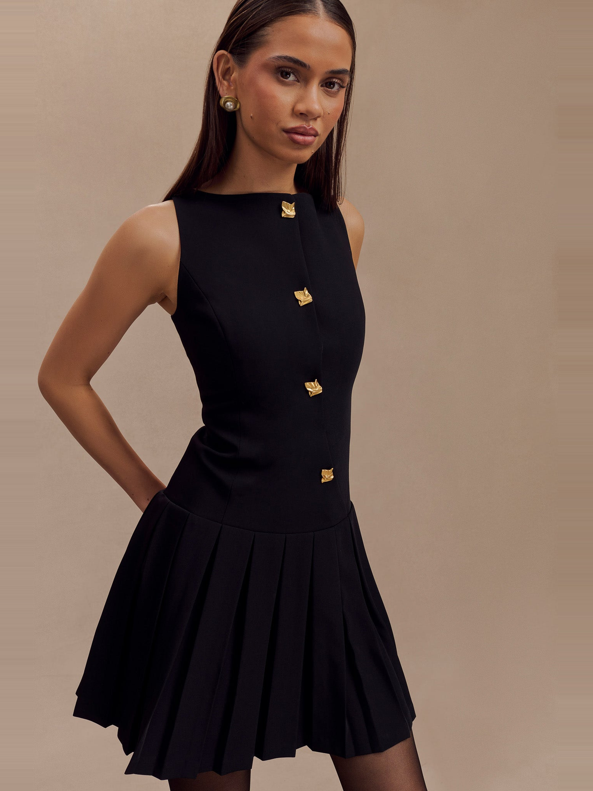 Mackenzie Pleated Sleeveless Mini Dress in Black — Svelte Chic